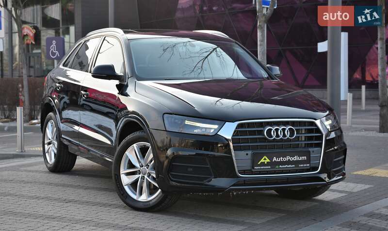 Внедорожник / Кроссовер Audi Q3 2015 в Киеве