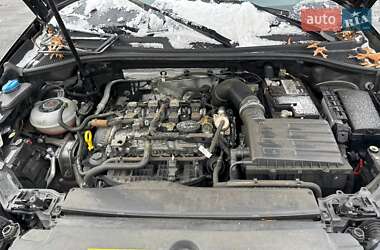 Внедорожник / Кроссовер Audi Q3 2020 в 