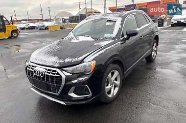 Внедорожник / Кроссовер Audi Q3 2020 в Киеве