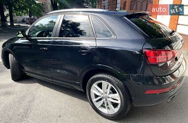 Внедорожник / Кроссовер Audi Q3 2016 в 