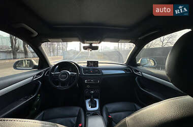 Позашляховик / Кросовер Audi Q3 2017 в 