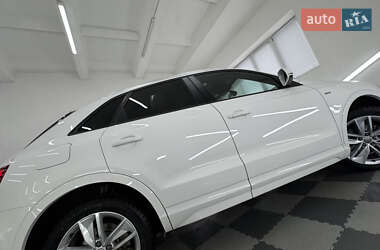 Внедорожник / Кроссовер Audi Q3 2018 в 