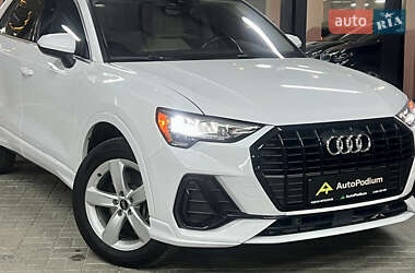 Внедорожник / Кроссовер Audi Q3 2019 в 
