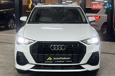 Внедорожник / Кроссовер Audi Q3 2019 в 