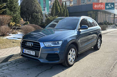 Позашляховик / Кросовер Audi Q3 2016 в Дніпрі