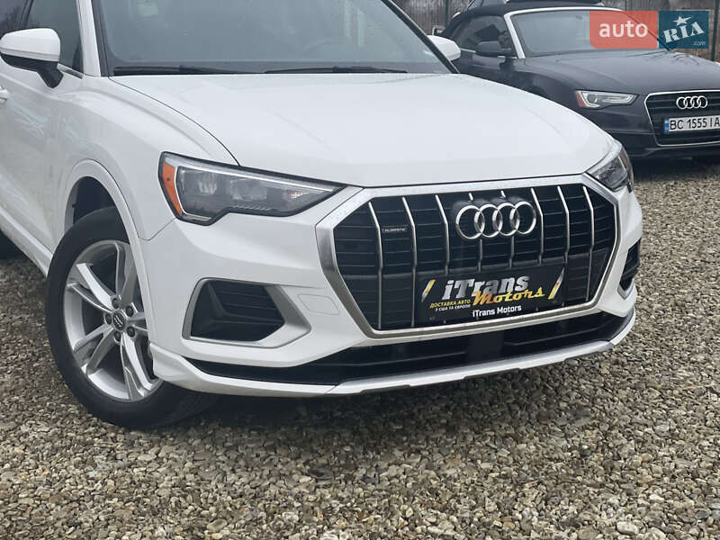 Внедорожник / Кроссовер Audi Q3 2021 в Стрые