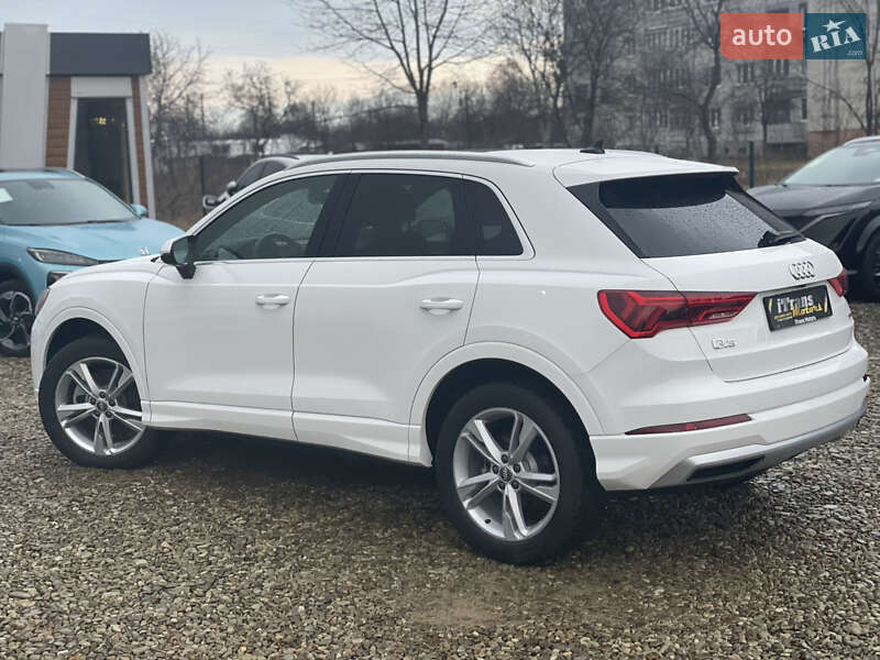 Внедорожник / Кроссовер Audi Q3 2021 в Стрые
