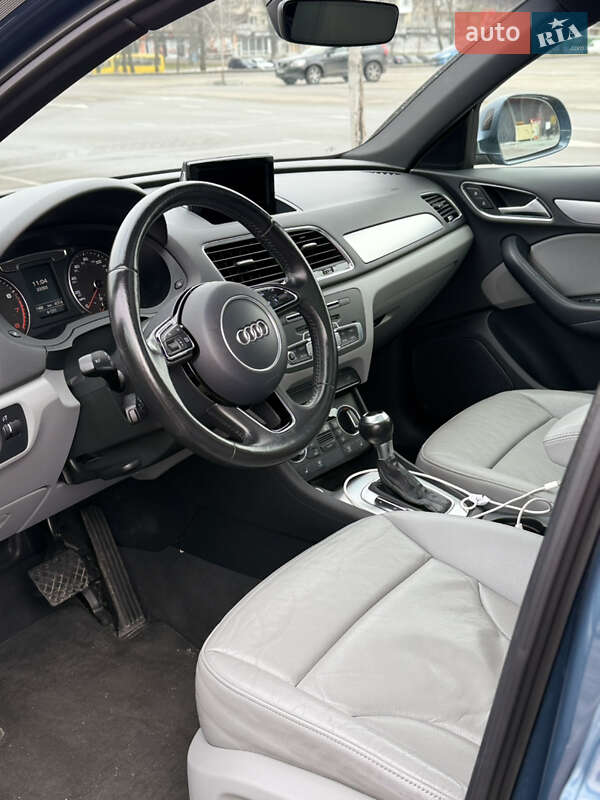 Внедорожник / Кроссовер Audi Q3 2016 в Киеве