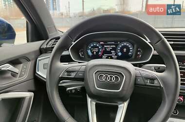 Внедорожник / Кроссовер Audi Q3 2024 в 