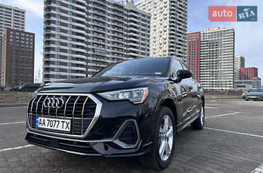 Внедорожник / Кроссовер Audi Q3 2020 в Киеве