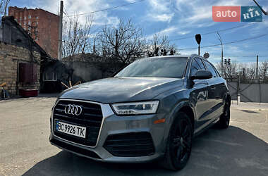 Позашляховик / Кросовер Audi Q3 2016 в 