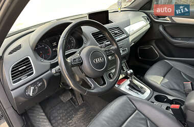 Позашляховик / Кросовер Audi Q3 2016 в 