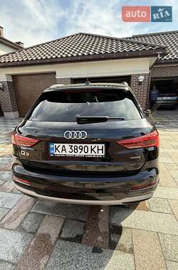 Внедорожник / Кроссовер Audi Q3 2021 в 