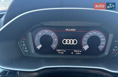 Позашляховик / Кросовер Audi Q3 2019 в 