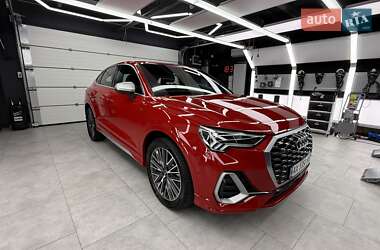 Внедорожник / Кроссовер Audi Q3 2022 в Киеве