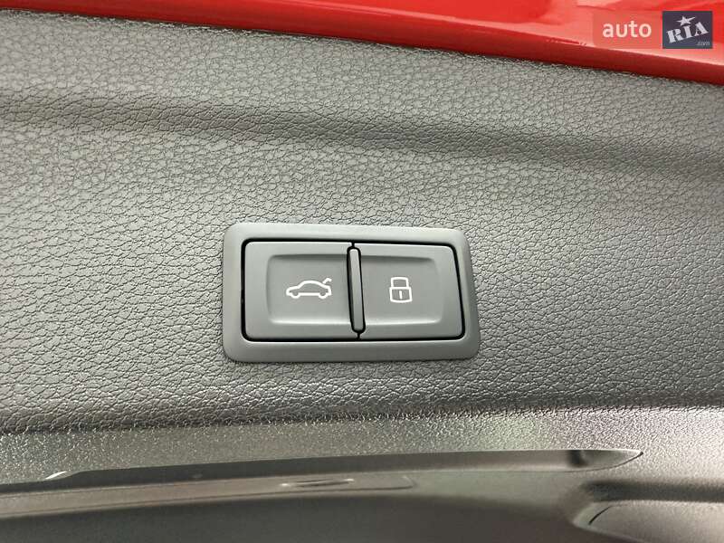 Позашляховик / Кросовер Audi Q3 2022 в Києві