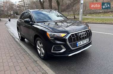 Позашляховик / Кросовер Audi Q3 2020 в 