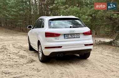 Внедорожник / Кроссовер Audi Q3 2015 в 