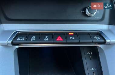 Внедорожник / Кроссовер Audi Q3 2022 в 