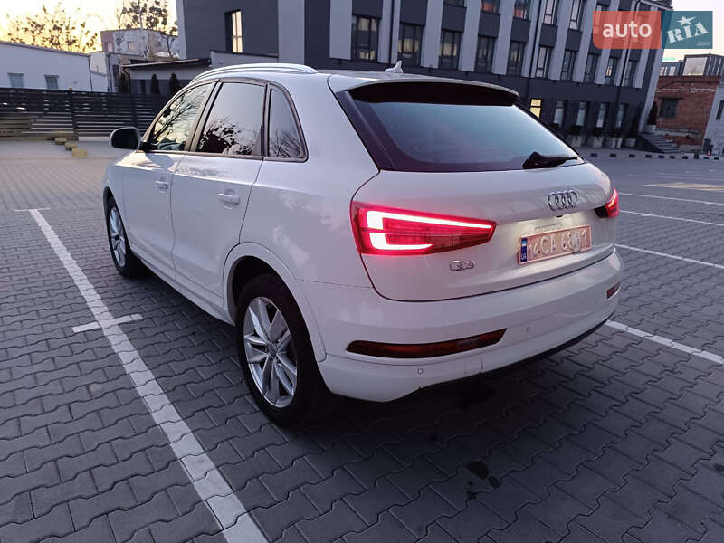Внедорожник / Кроссовер Audi Q3 2017 в Львове