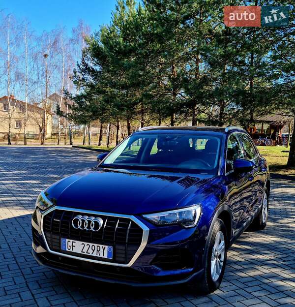 Внедорожник / Кроссовер Audi Q3 2021 в Трускавце