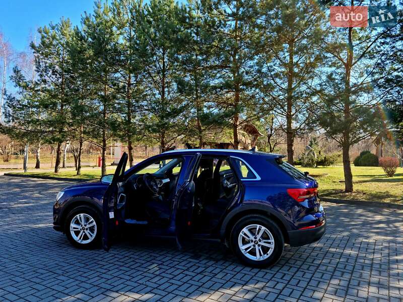 Внедорожник / Кроссовер Audi Q3 2021 в Трускавце