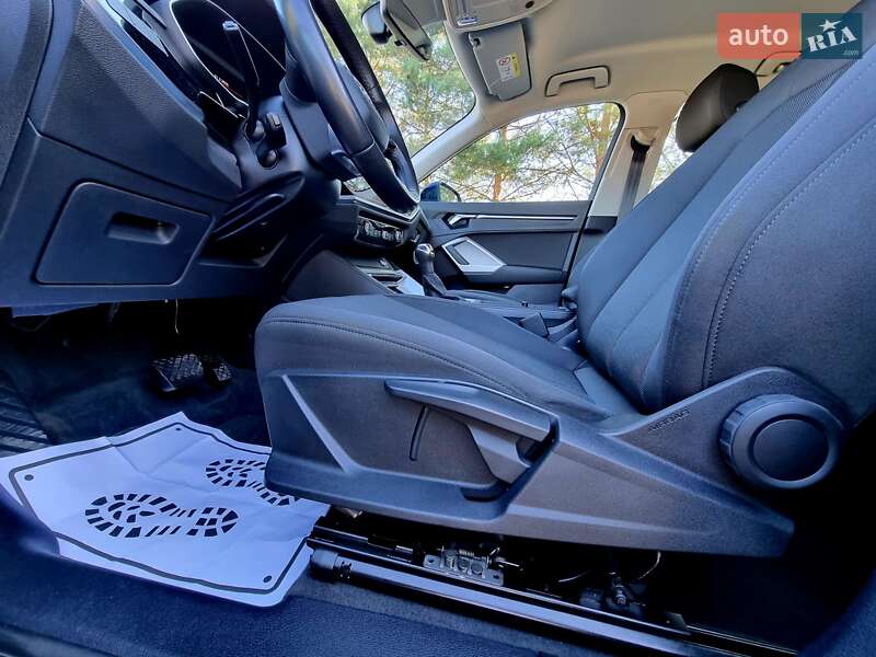 Внедорожник / Кроссовер Audi Q3 2021 в Трускавце