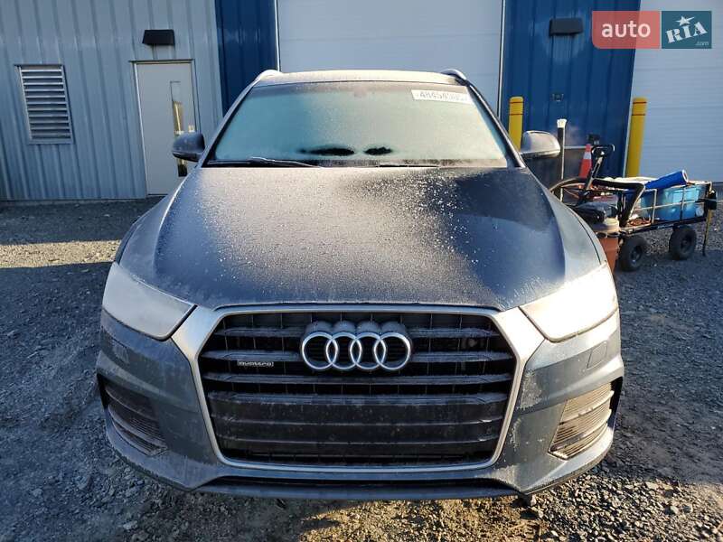 Внедорожник / Кроссовер Audi Q3 2016 в Киеве