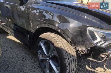 Внедорожник / Кроссовер Audi Q3 2022 в 