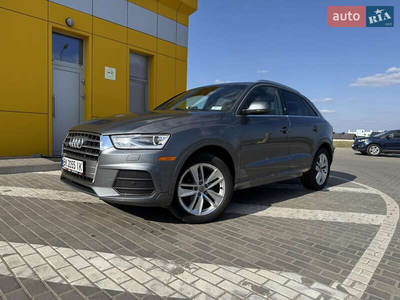 Внедорожник / Кроссовер Audi Q3 2016 в Ровно
