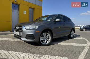 Внедорожник / Кроссовер Audi Q3 2016 в 