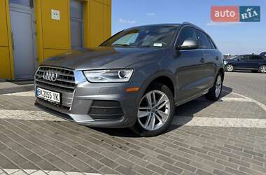 Внедорожник / Кроссовер Audi Q3 2016 в 