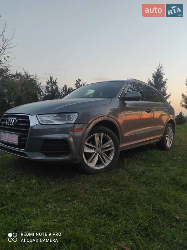 Внедорожник / Кроссовер Audi Q3 2015 в 