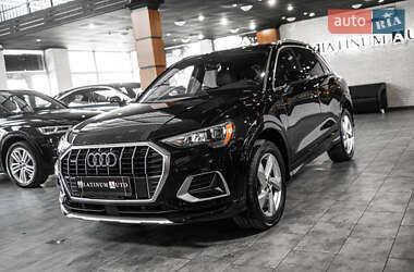 Внедорожник / Кроссовер Audi Q3 2019 в 