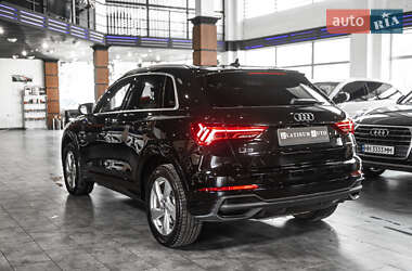 Внедорожник / Кроссовер Audi Q3 2019 в 