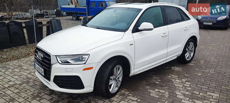 Внедорожник / Кроссовер Audi Q3 2017 в Каменец-Подольском