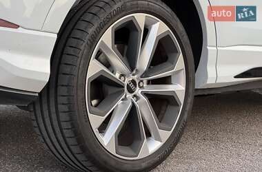 Внедорожник / Кроссовер Audi Q3 2021 в 