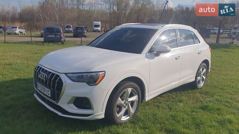 Позашляховик / Кросовер Audi Q3 2019 в Полтаві