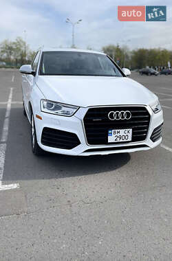 Внедорожник / Кроссовер Audi Q3 2017 в 