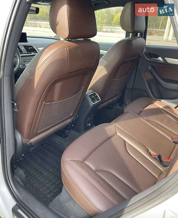 Позашляховик / Кросовер Audi Q3 2017 в Чернівцях