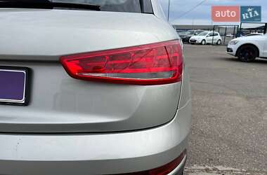 Позашляховик / Кросовер Audi Q3 2016 в 