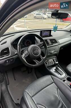 Внедорожник / Кроссовер Audi Q3 2016 в 