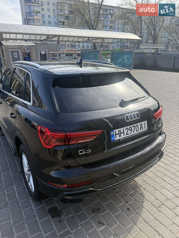 Внедорожник / Кроссовер Audi Q3 2022 в Одессе