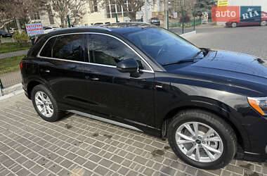 Внедорожник / Кроссовер Audi Q3 2022 в 