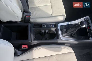 Внедорожник / Кроссовер Audi Q3 2022 в 