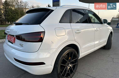 Внедорожник / Кроссовер Audi Q3 2015 в 