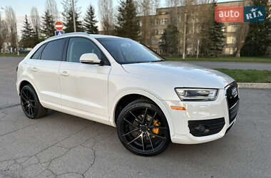 Внедорожник / Кроссовер Audi Q3 2015 в 