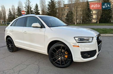 Внедорожник / Кроссовер Audi Q3 2015 в 