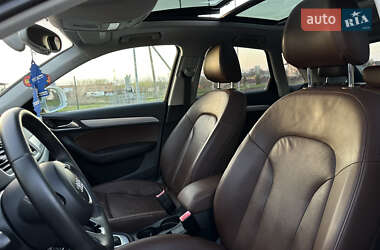 Внедорожник / Кроссовер Audi Q3 2015 в 