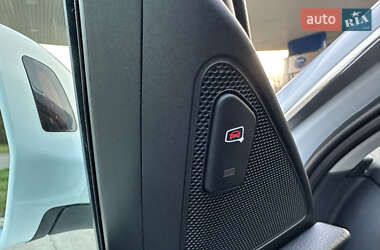 Внедорожник / Кроссовер Audi Q3 2015 в 
